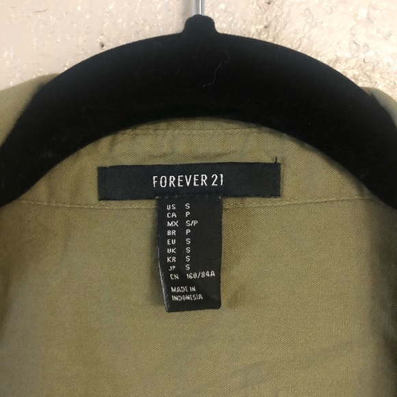 Forever 21 Olive Green Long-Sleeve Collared Button-Down Shirt (Small) - Picture 2 of 6